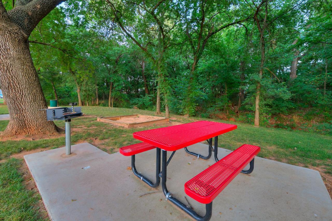Ou Sooner, Pool & Gym, Bbq, Netflix, 100Mb Internet, Lg Washer & Dryer, Close To Ou! Norman Eksteriør bilde